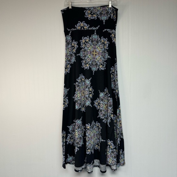 LuLaRoe Dresses & Skirts - LuLaRoe Maxi Skirt - Size Medium
